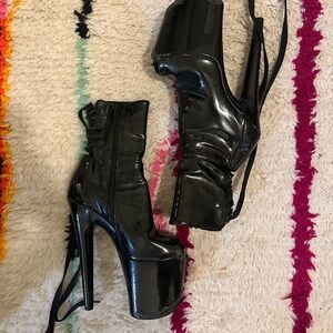 Hella Heels Black Platform Lace-Up Boots